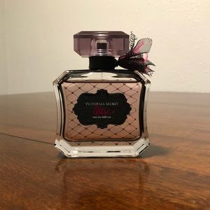 Victoria Secrets Tease